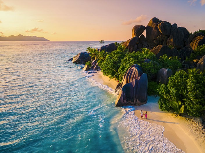 Viaje en compañía y ahorre más en paquetes