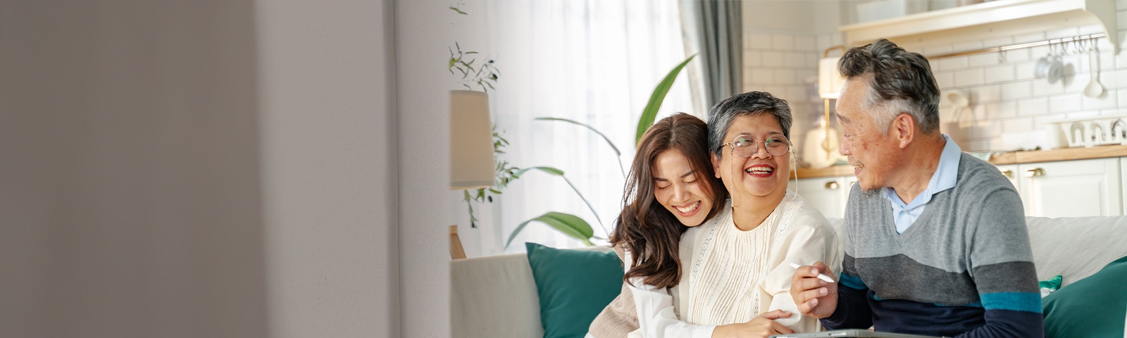 Extra baggage,<br> at no extra cost Travel with up to 45kg baggage allowance to select destinationsTravel with up to 45kg baggage allowance to select destinations